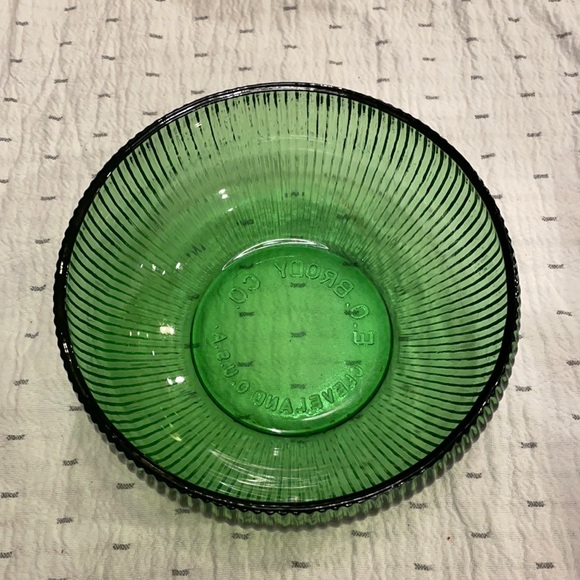 Vintage MCM green ribbed glass bowl